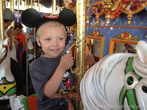 "Disneyland" "Disneyland California" "Disneyland Family" "Disneyland Trip" "Disneyland Kid"